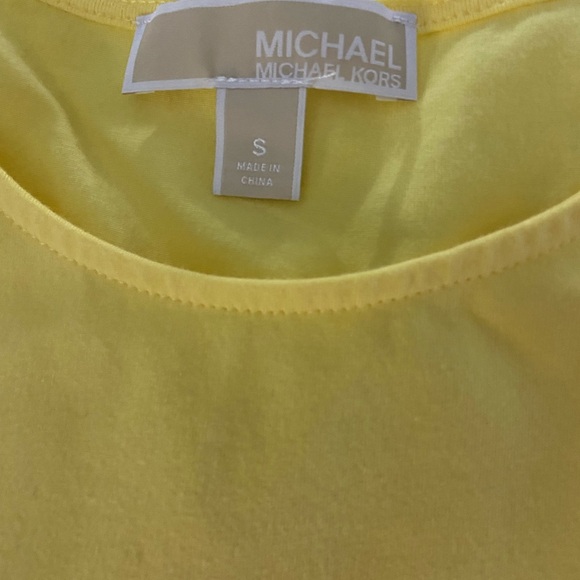 Michael Kors- Yellow Cut Out Shoulder T-Shirt - Picture 3 of 3